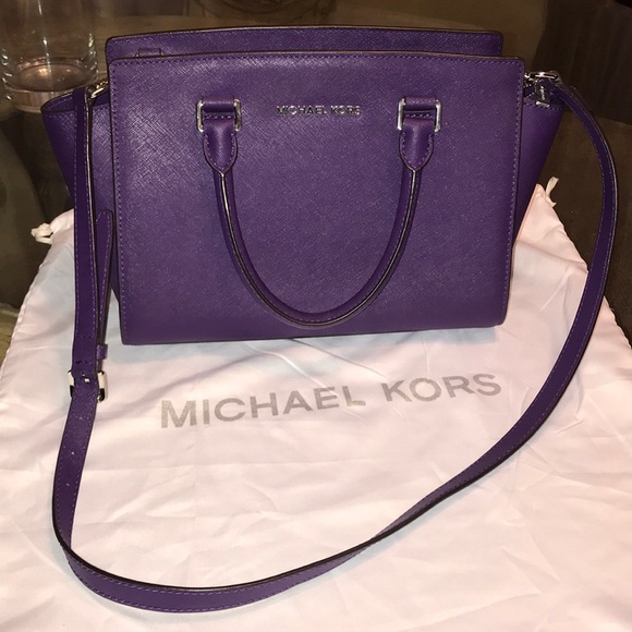 Michael Kors Handbags - Michael Kors Selma Satchel